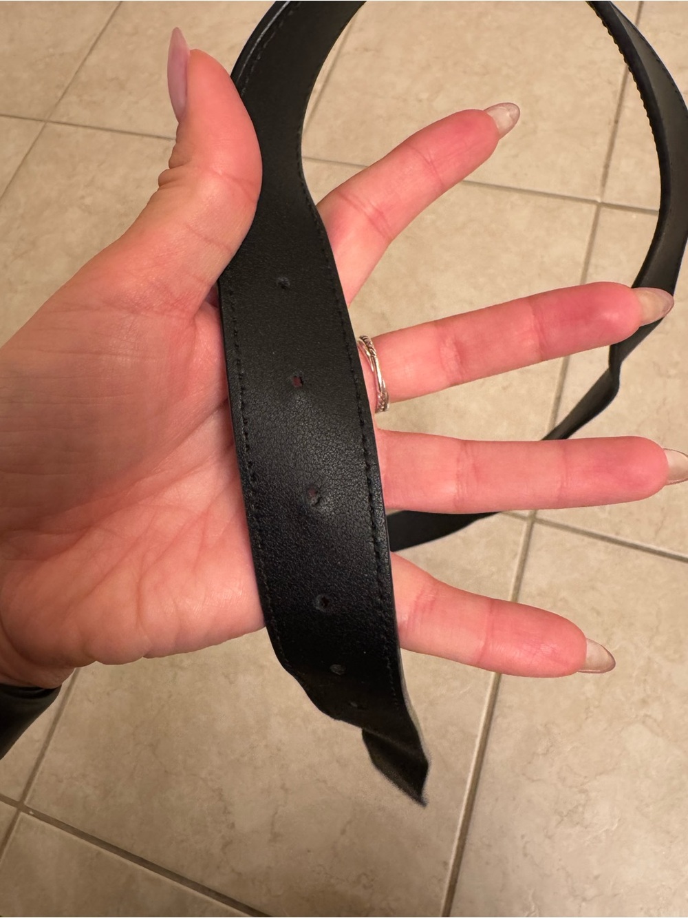 Gucci Black Leather Belt with Gold Double G Buckle - Picture 5 of 5